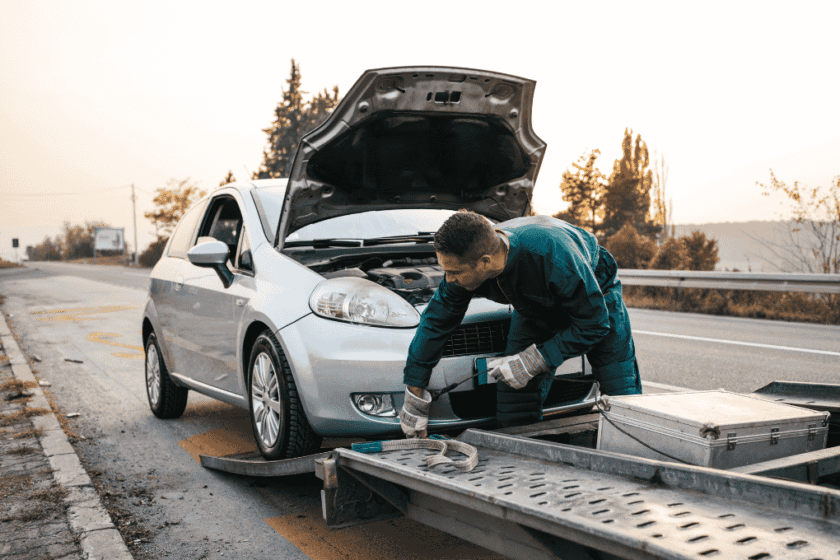 When Do You Need a Professional Flatbed Towing Service?